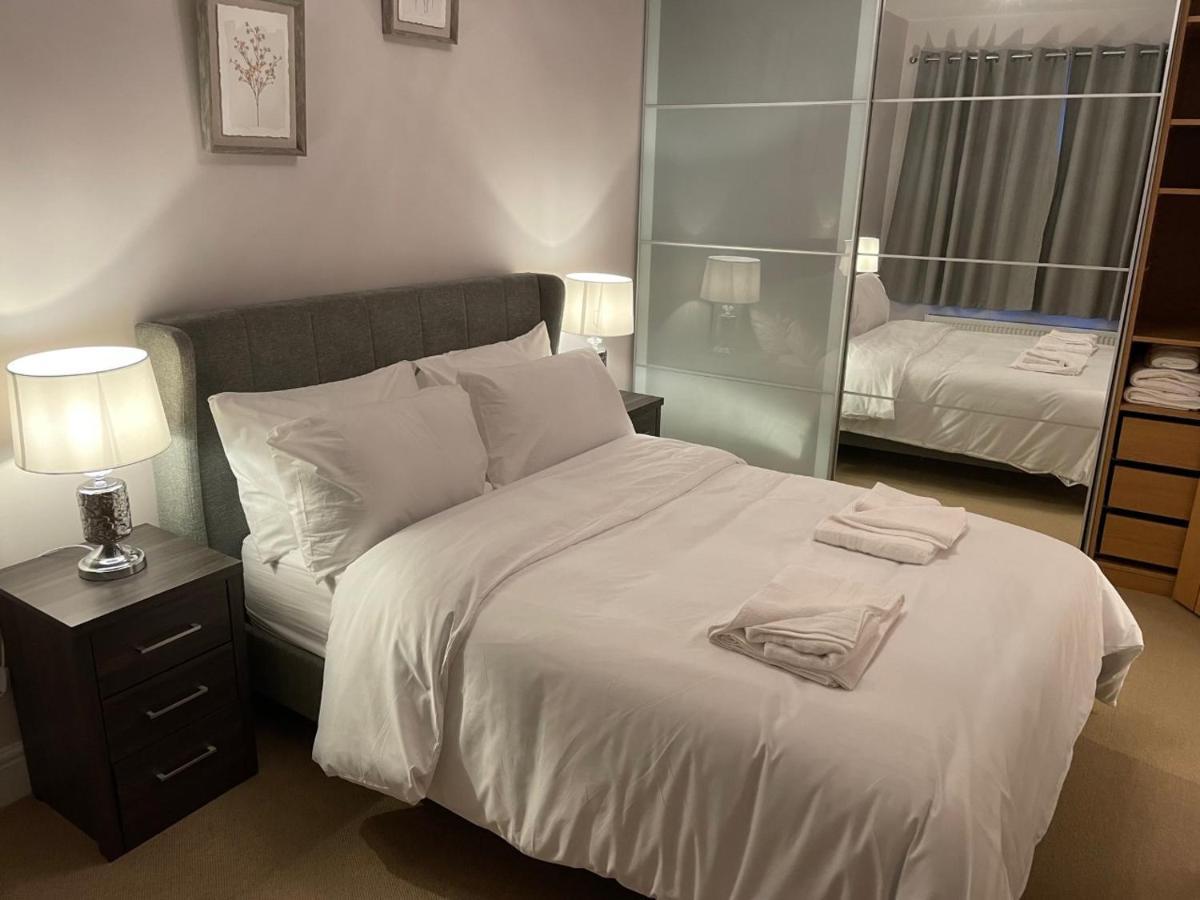 Appartement Luxury 5 Star - Parking, Garden, Nr Greater Metro Stations *