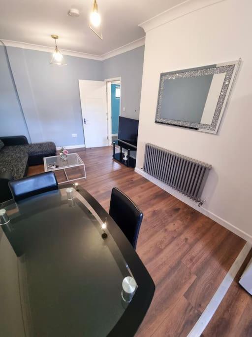 Apartment Beautiful Modern On Wick Lane London