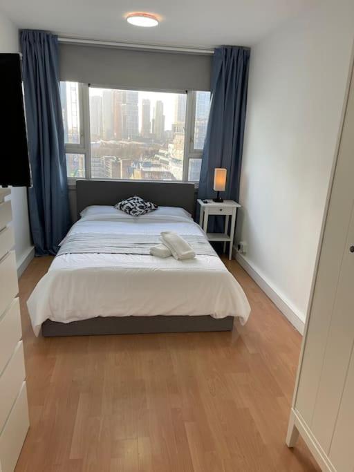 Self-catering Fully Equipped In Vauxhall * London