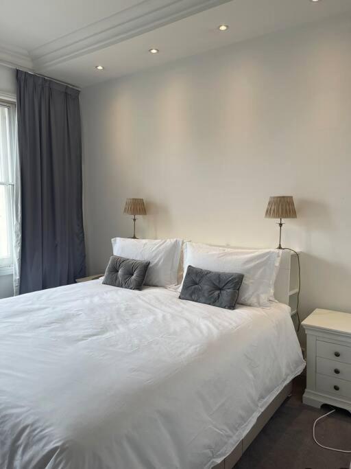 Appartement Stunning Grand 2 Bed, 2 Bath Apartment, *