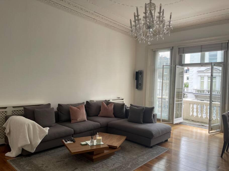 Appartement Stunning Grand 2 Bed, 2 Bath Apartment,