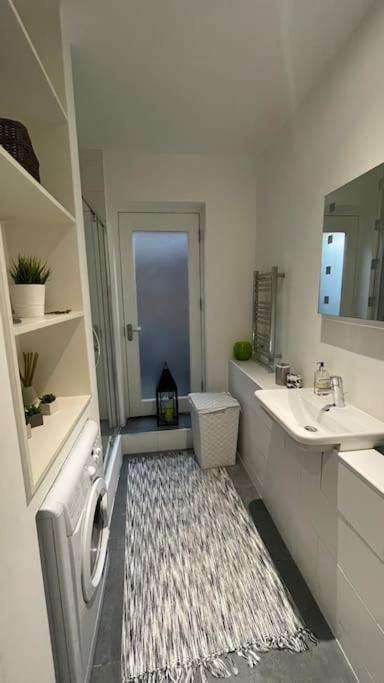 The Flat With The Heart Apartment London