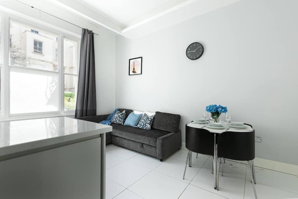 Appartement Lovely One-bedroom In Paddington Bayswater. Londen