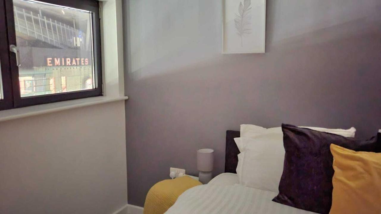 Appartement Luxury Gem By Emirates Stadium - Ultimate Fan Experience Londen