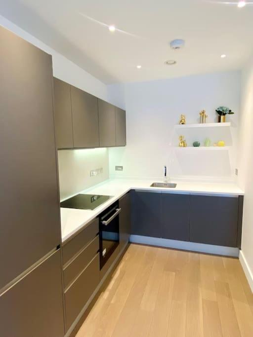 Lägenhet Lovely 1 Bed Flat In North Kensington *