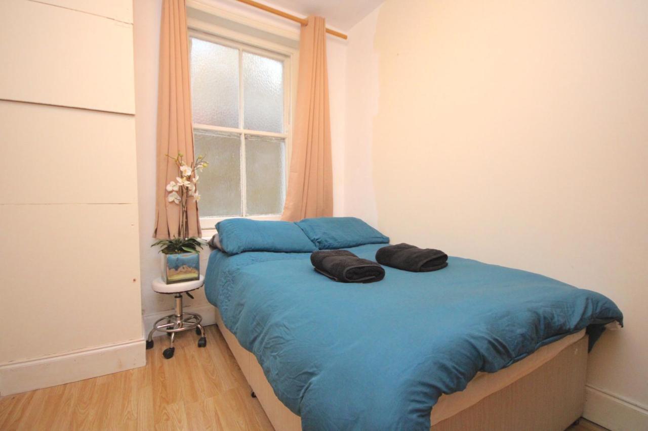 Three Bedroom Flat With Garden In Fulham * Londen