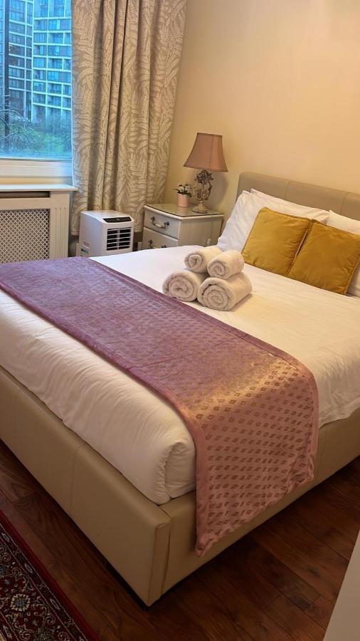 Appartement Lovely 3 Bedroom *