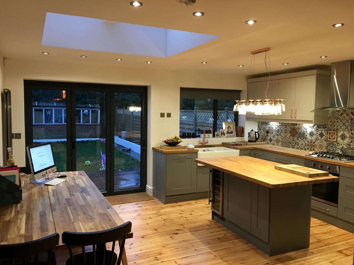 Three Bedroom Family With Garden In Walthamstow * London