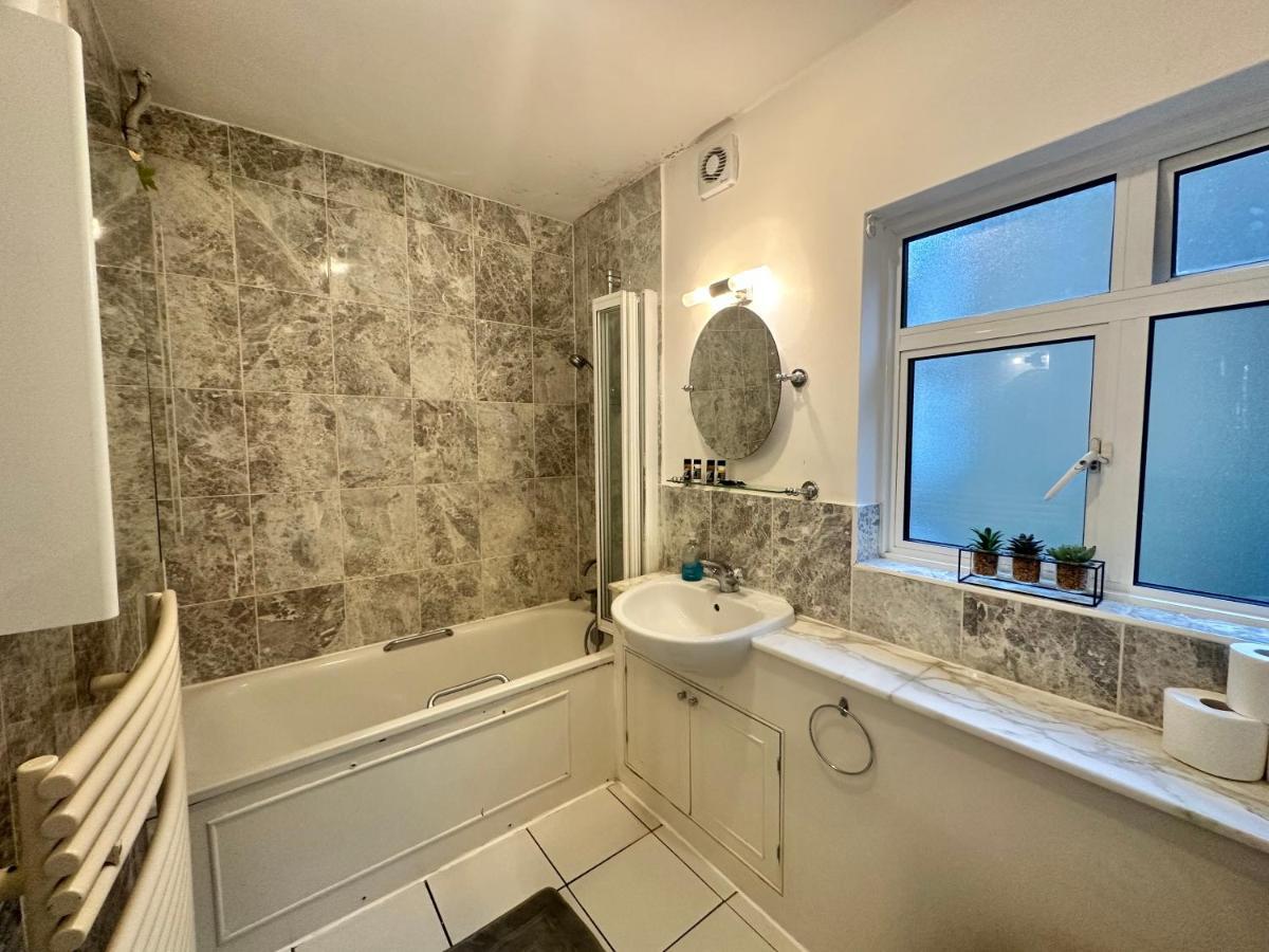 Private Family Apartment, In Victoria Posh Sw1 Appartamento *