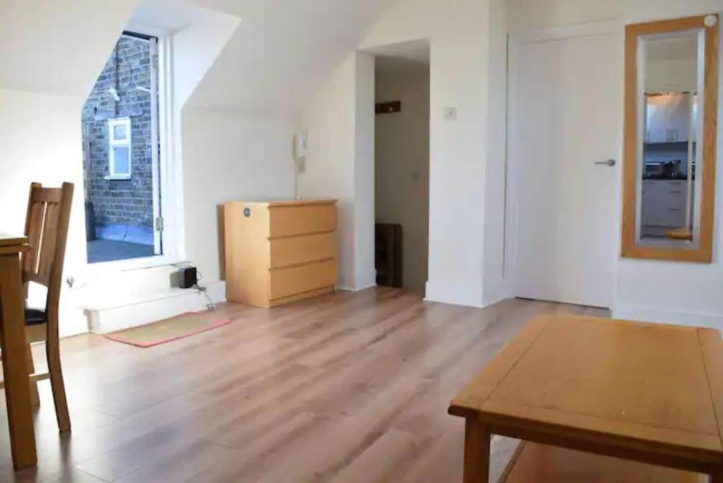 Lejlighed Spacious 1 Bedroom W/ Outdoor Terrace *