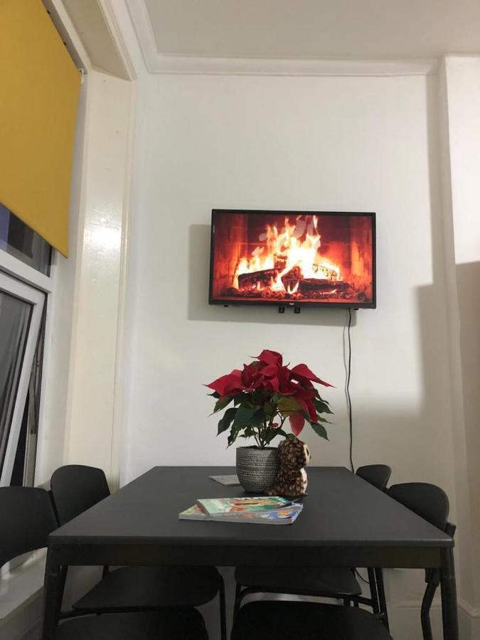 Fabulous Flat In Heart Of Apartment *