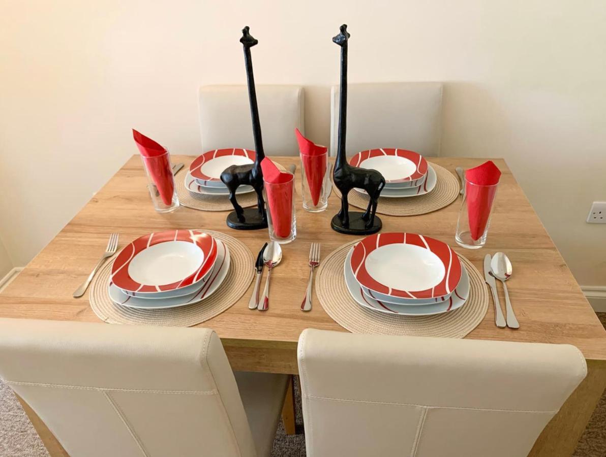 2 Bed Terraced House With Loft In Stratford Semesterbostad