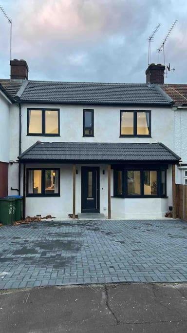 Luxury Entire House In Greenwich