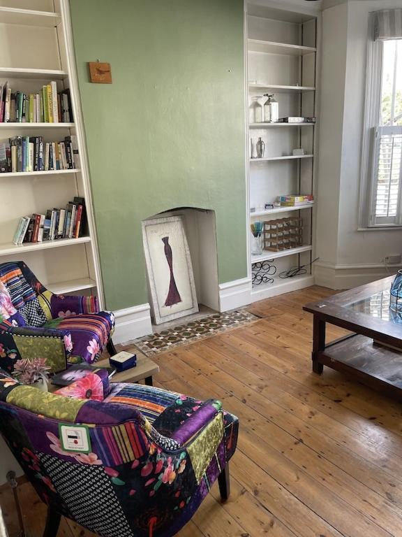 Beautiful Ground Floor Garden Flat Appartement Londen