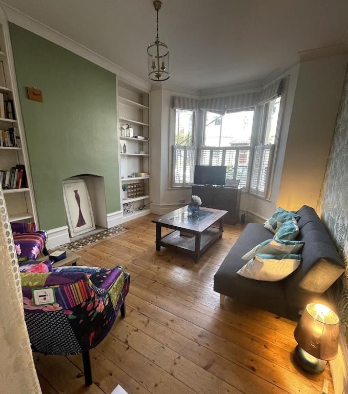 Beautiful Ground Floor Garden Flat Appartement