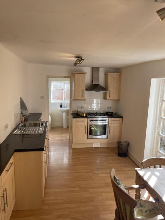 Appartement Beautiful Ground Floor Garden Flat Londen