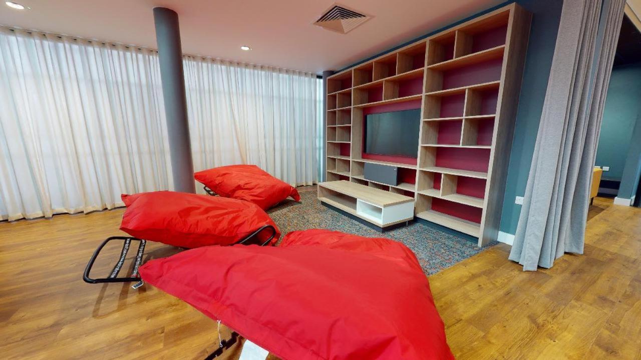 For Students Only Ensuite Bedrooms At Will Wyatt In London * London