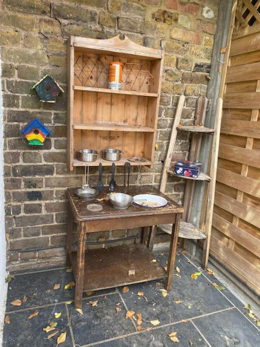 Holiday home Three Bedroom Family With Garden In Walthamstow London