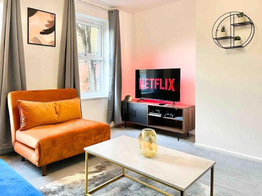 Free Parking - Business Or Relocation - Weekly Or Monthly - 4 Guests By Hofin Stays Short Lets & Serviced Lägenhet