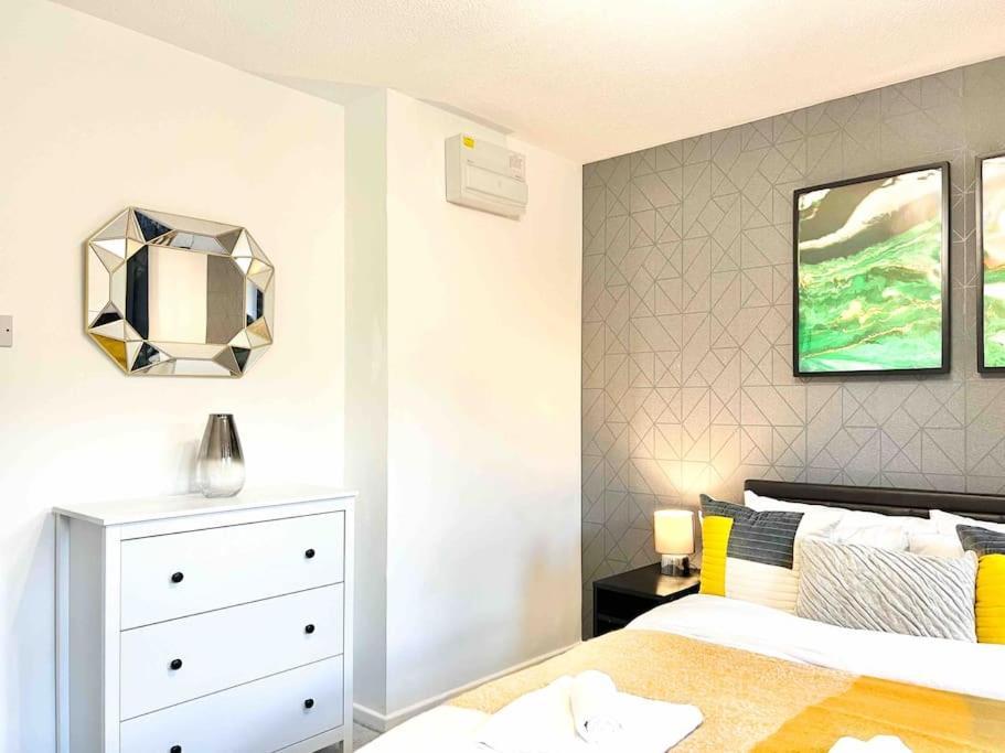 Lägenhet Free Parking - Business Or Relocation - Weekly Or Monthly - 4 Guests By Hofin Stays Short Lets & Serviced *