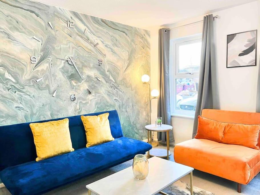 Free Parking - Business Or Relocation - Weekly Or Monthly - 4 Guests By Hofin Stays Short Lets & Serviced Lägenhet