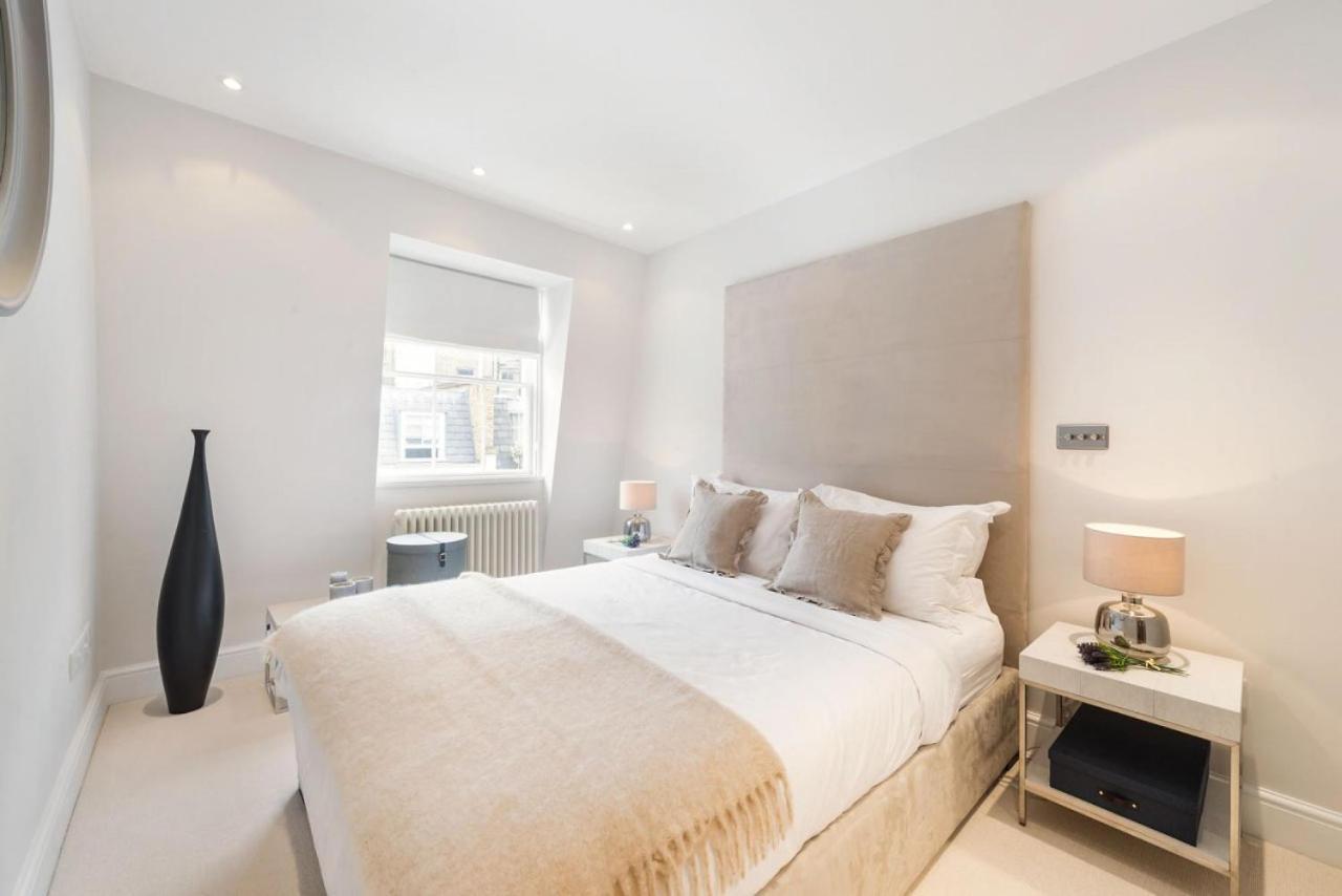 Prime Knightsbridge Mews - 4 Bed House Holiday home London