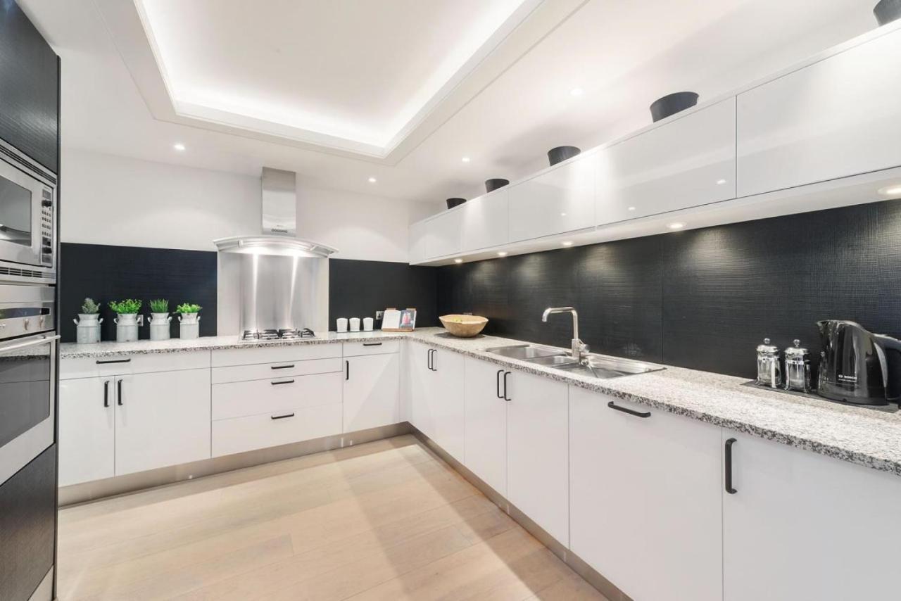 Holiday home Prime Knightsbridge Mews - 4 Bed House *