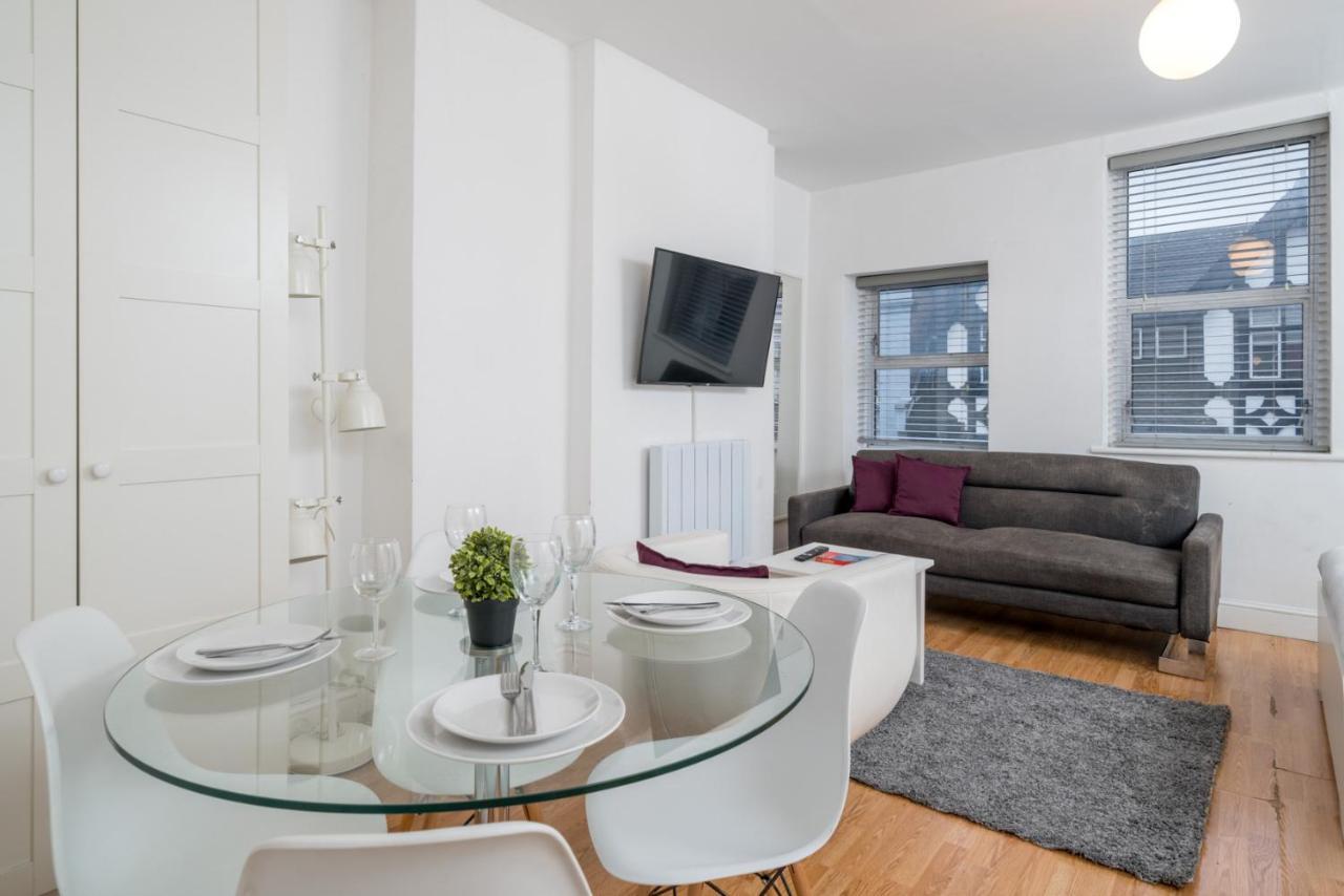 Soho & Covent Garden Apartment, Sleeps 3 Apartment London