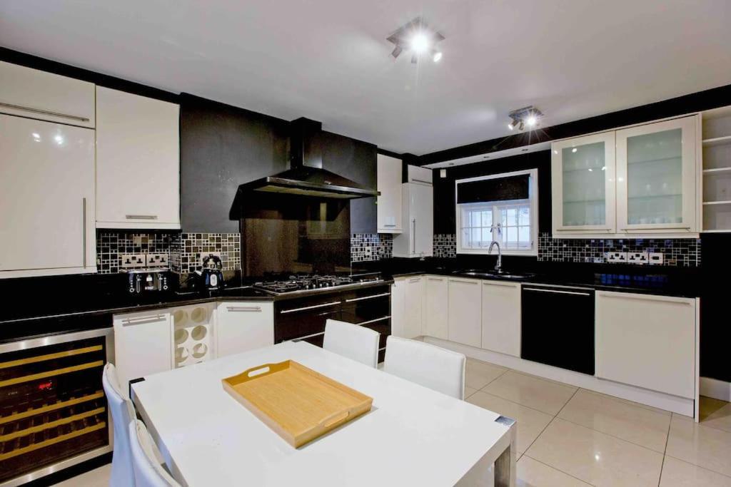 Beautiful Iconic 4 Bedroom House By Regents Park Vakantiehuis