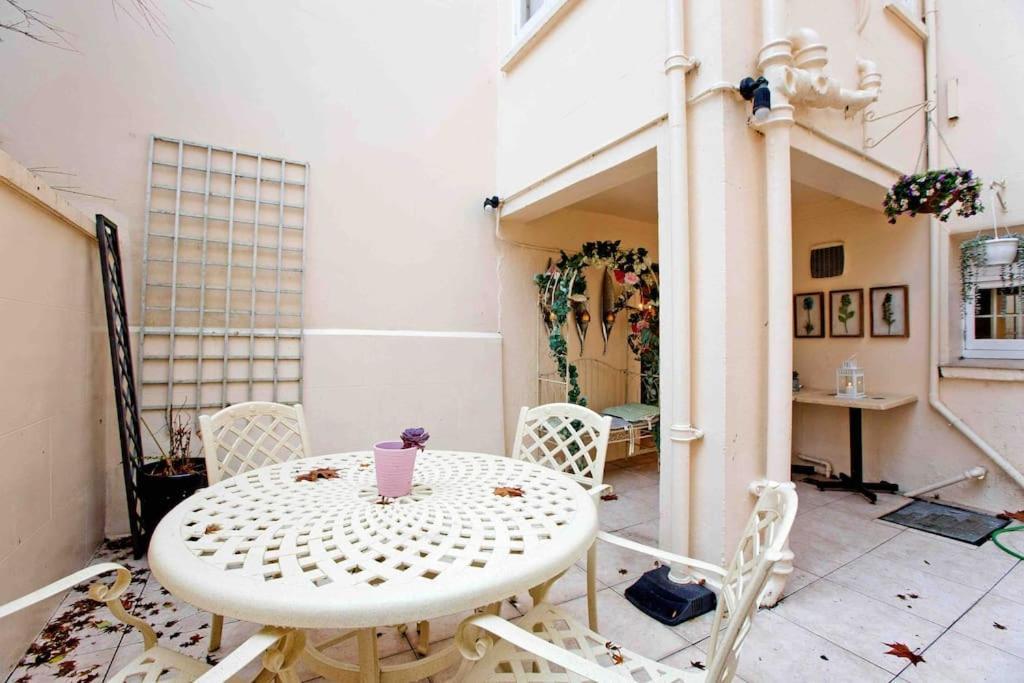 Beautiful Iconic 4 Bedroom House By Regents Park * Londen