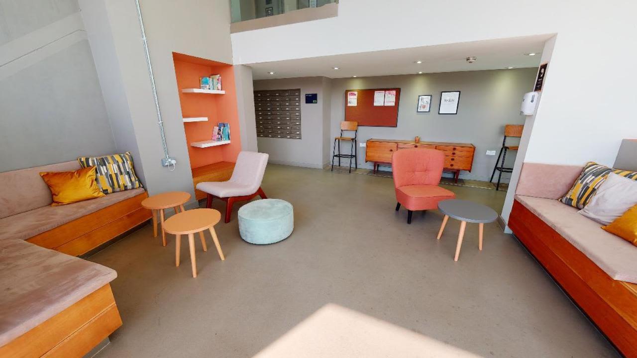 Lägenhet For Students Only Private Bedrooms With Shared Kitchen And At Iq Haywood House In *