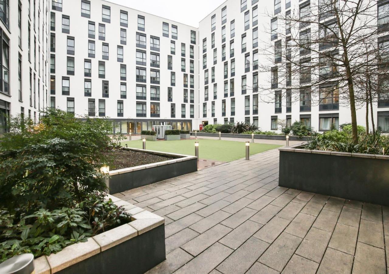 Private Bedrooms And Minutes Away From Wembley Stadium At Sterling Court Apartment
