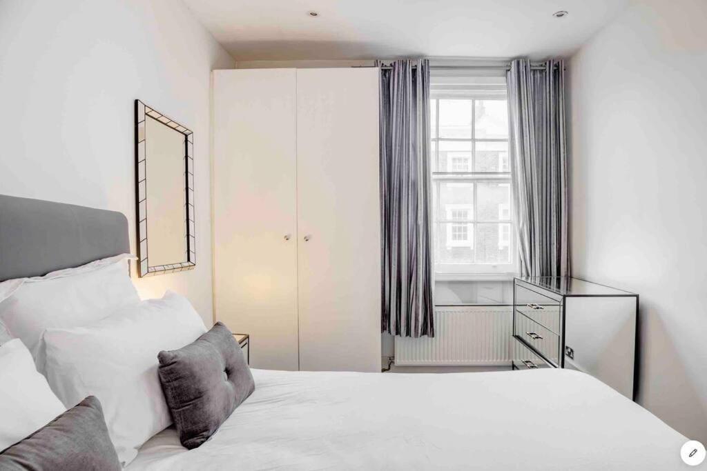 Appartement Warwick Sq, *