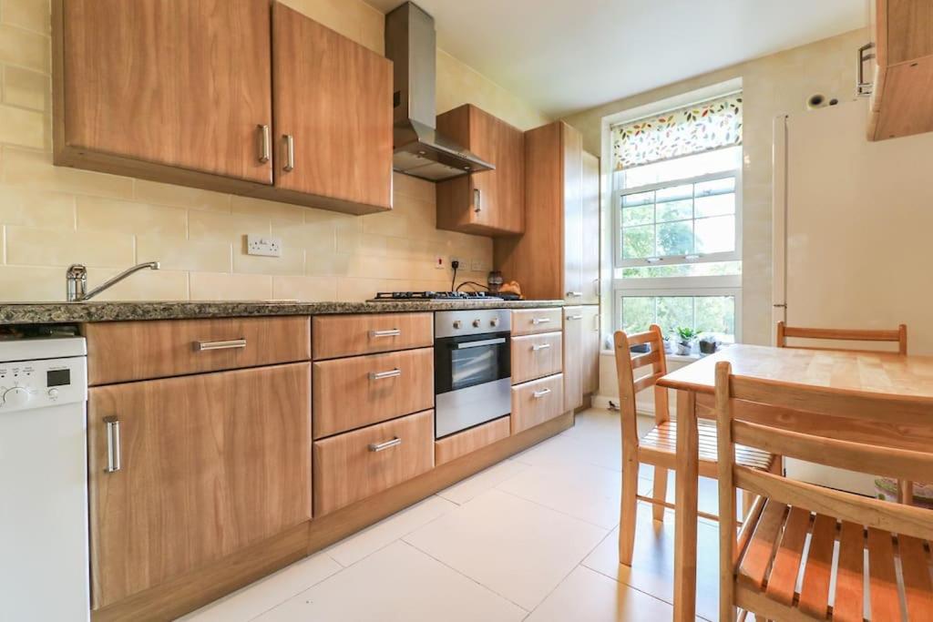 Leilighet Spacious 4 Bed Flat Near 02 Arena Greenwich *