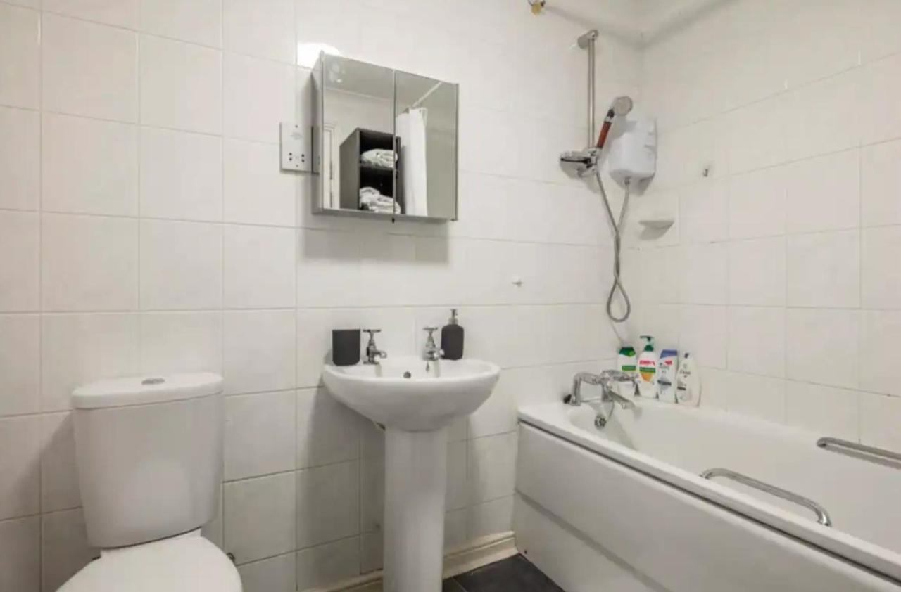 Appartement 1 Bedroom Flat With Free Parking Londres