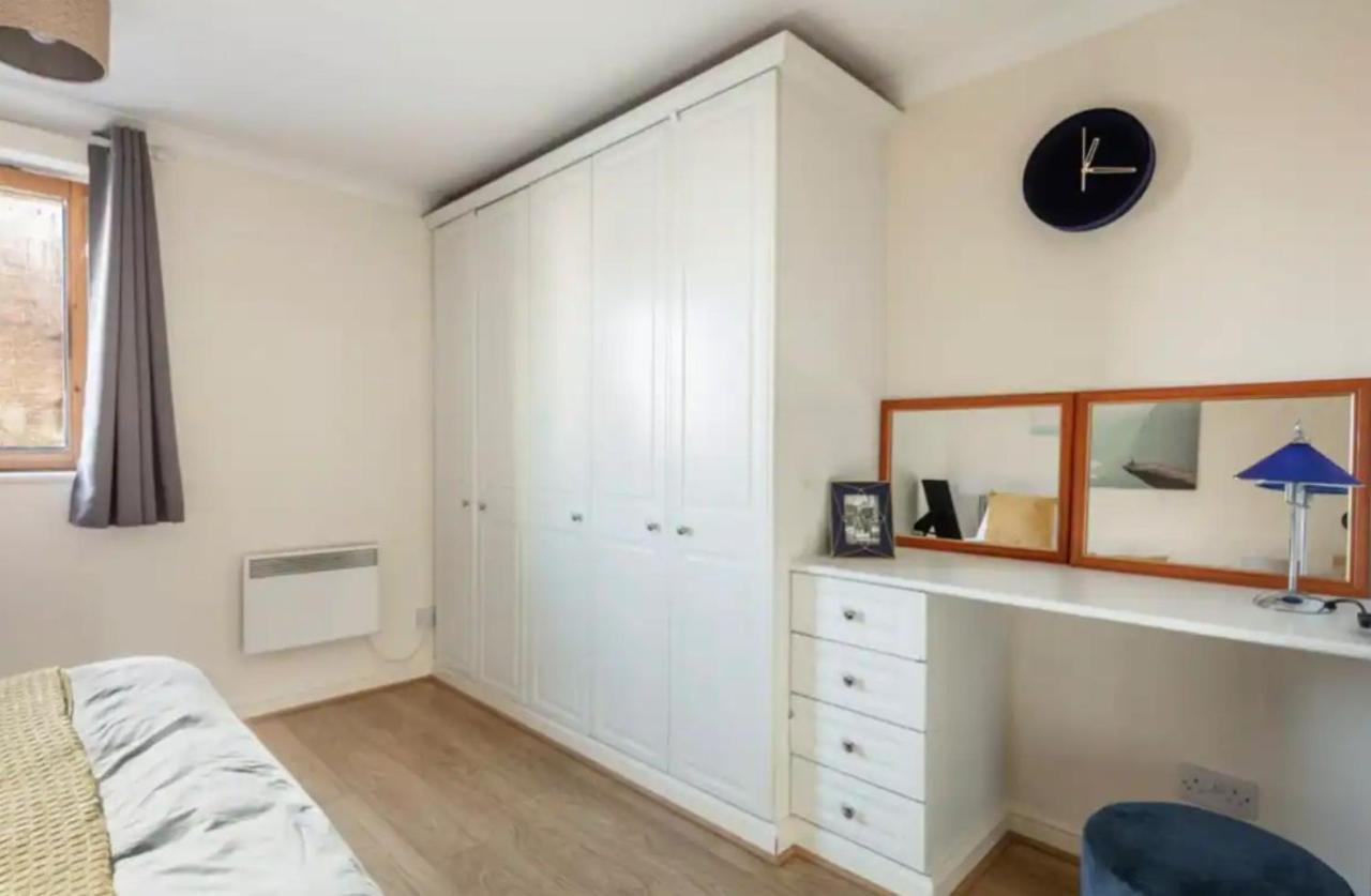 1 Bedroom Flat With Free Parking Appartement Londres