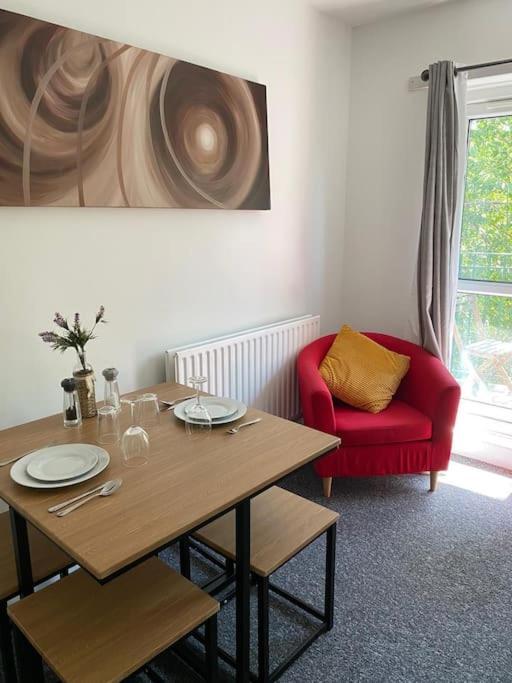Lägenhet Lovely 2 Bedroom Flat In Greater