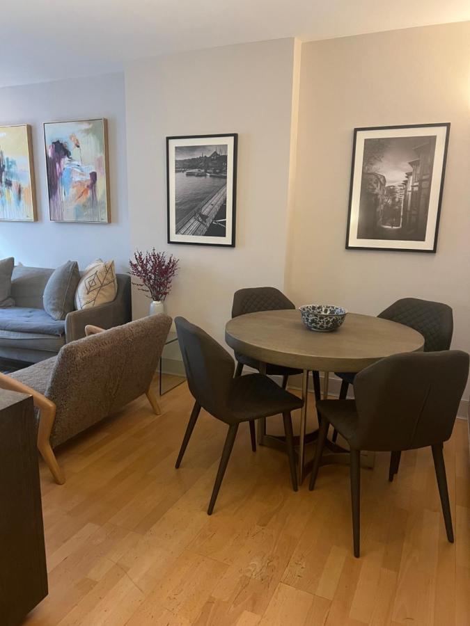 2 Bedroom Just Off Kings Road Apartment