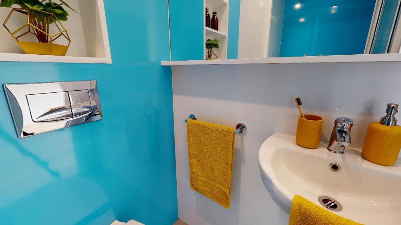 For Students Only Private Bedrooms With Shared Kitchen And At Iq Haywood House In Lägenhet