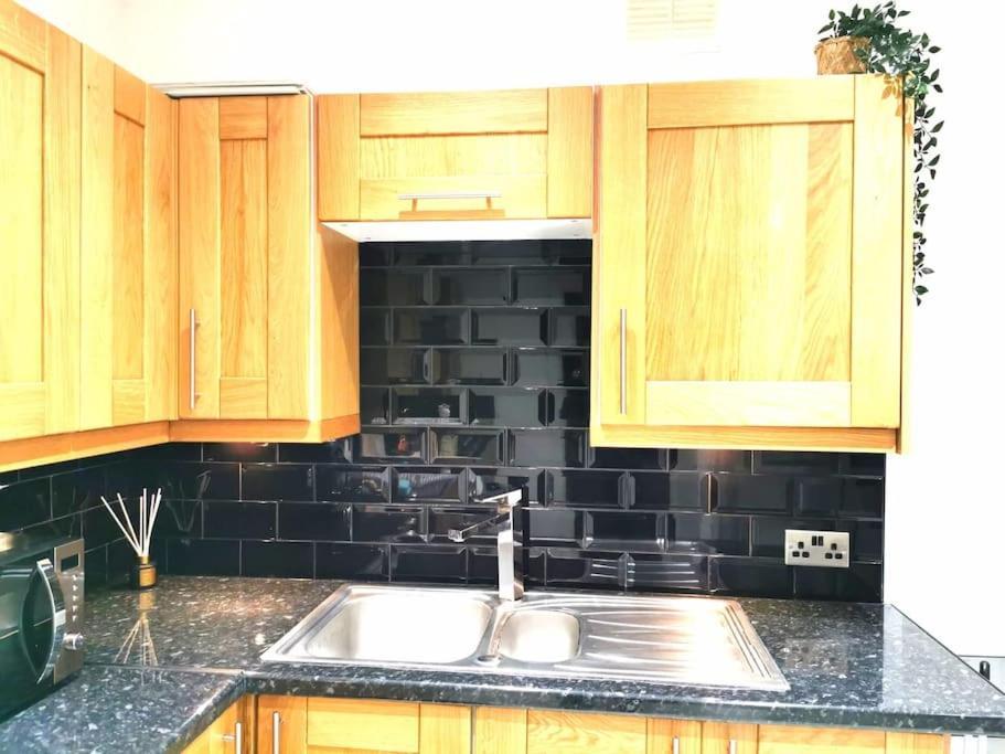 Lovely 1 Bed Flat In Trendy Peckham Londen