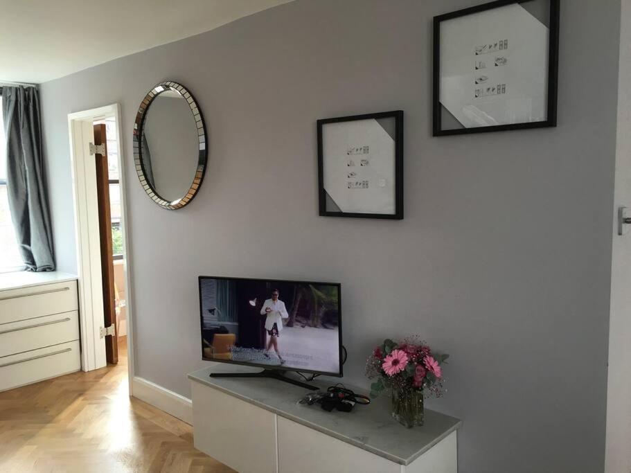 Amazing Near Tube Station Lejlighed London