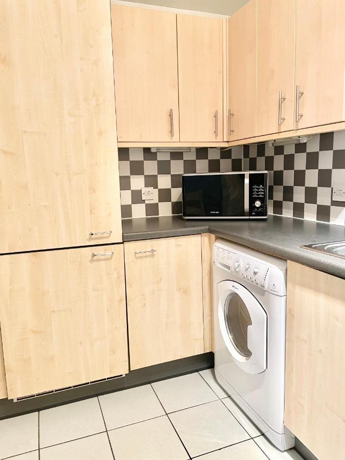Appartamento Verwood Entire With Free Gated Parking On The Island Londra