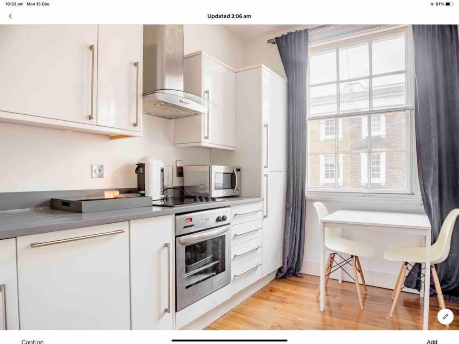 Warwick Sq, * Londen