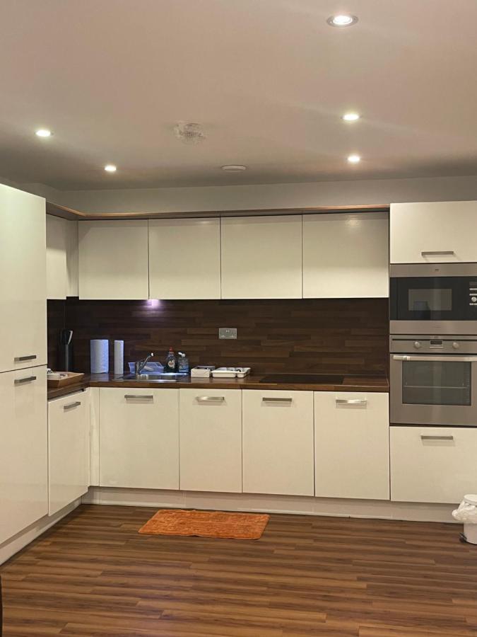 Lovely Luxury 1-bed In Wembley Apartment *