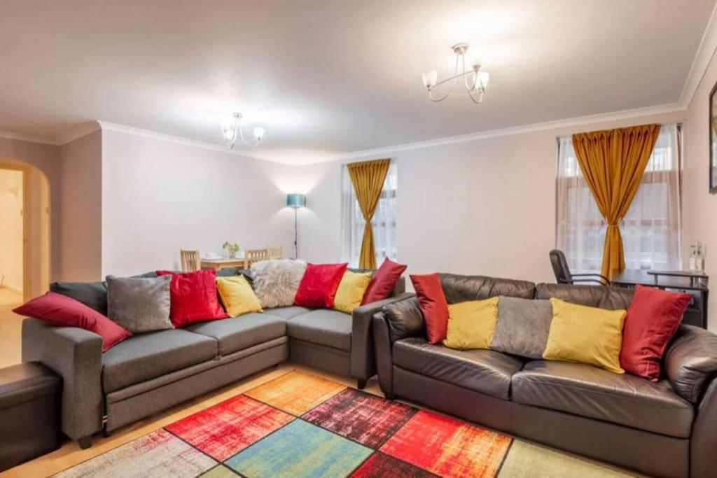Appartement 1 Bedroom Flat With Free Parking *