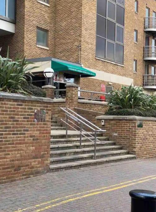 Appartement 1 Bedroom Flat With Free Parking Londres