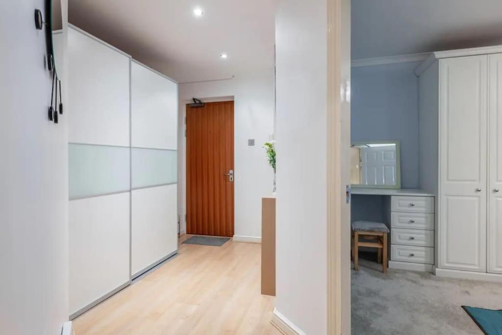 1 Bedroom Flat With Free Parking Appartement