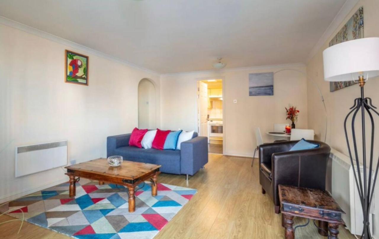 Appartement 1 Bedroom Flat With Free Parking Londres