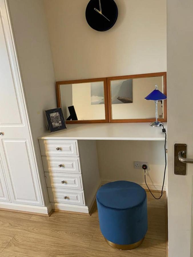 1 Bedroom Flat With Free Parking Appartement