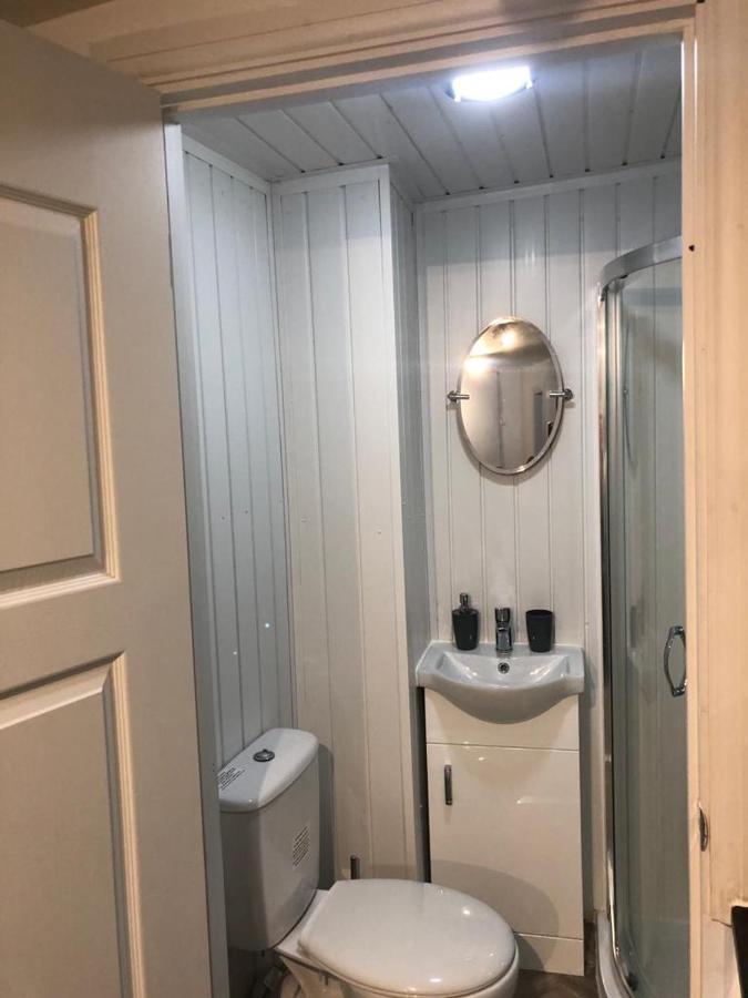 Fabulous Flat In Heart Of Apartment London